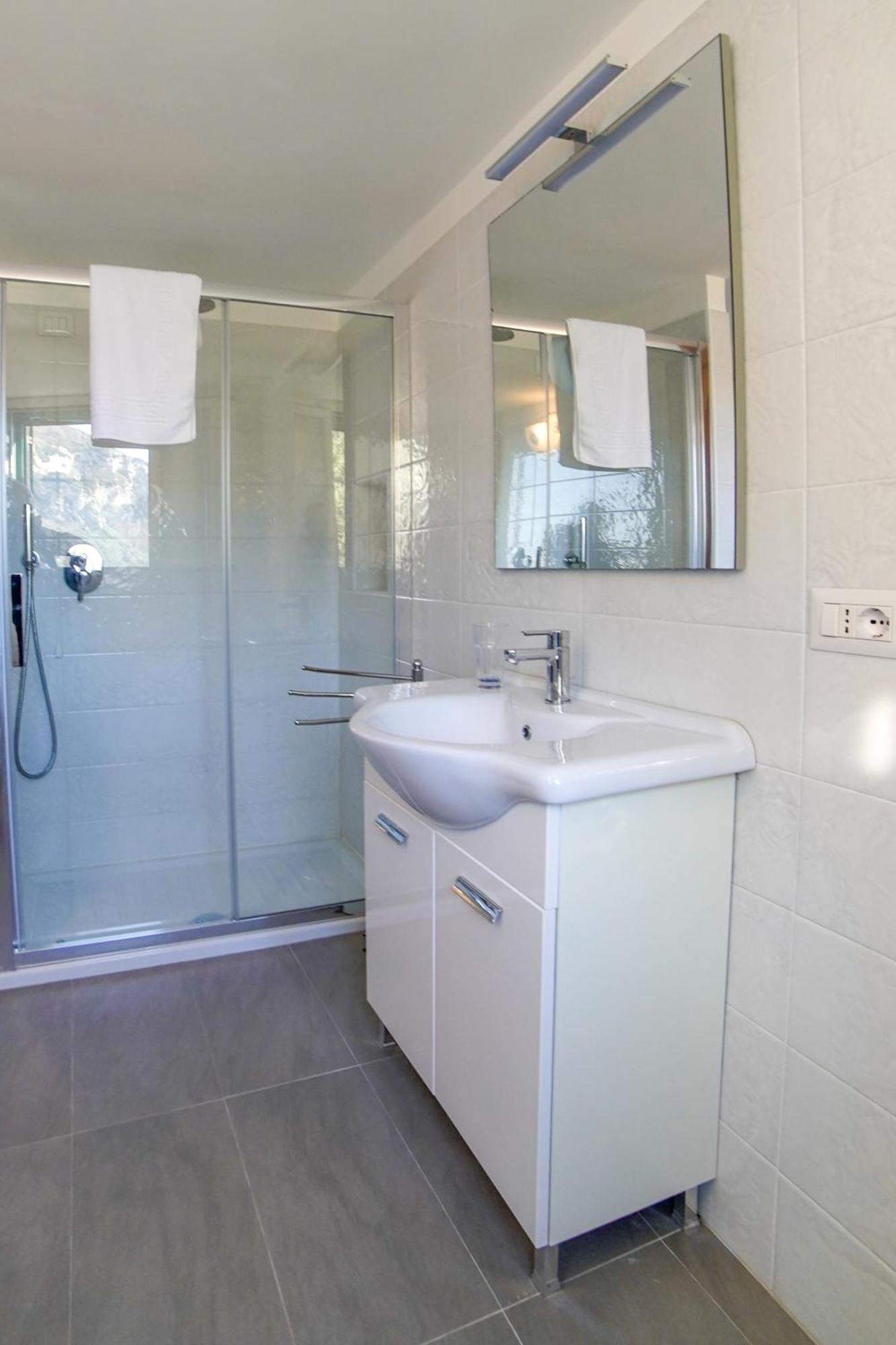 Minuta Skyline Apartment Pontone Exterior photo